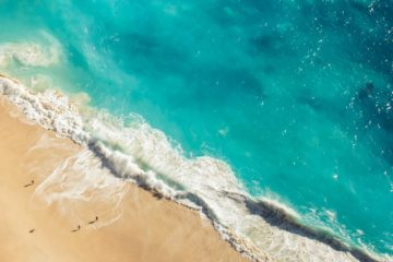 blue water waves in Jaco Beach
