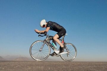 beginners cycling in road