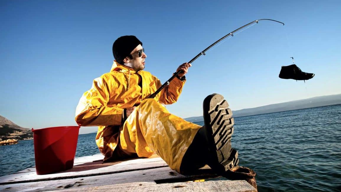 Top 8 Best Shoes for Offshore Fishing [List & Guide] Testing Sea